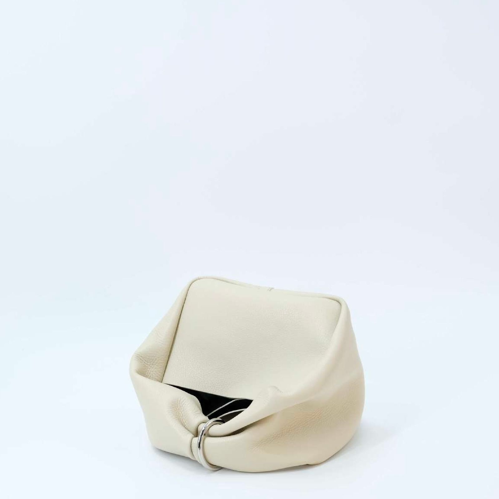 【残りわずか】Cube Ring Muff