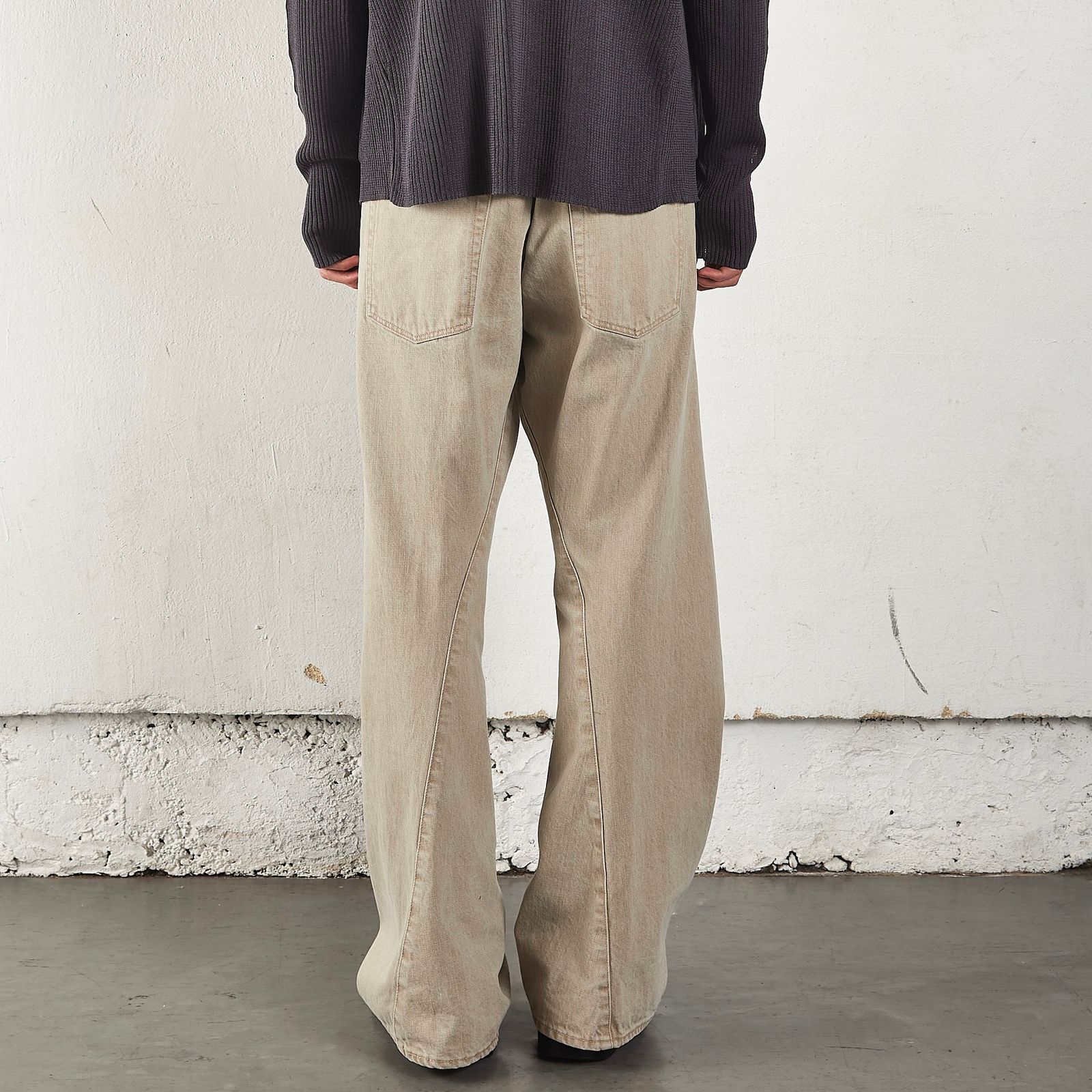 【残りわずか】3D Twisted Wide Leg Jeans