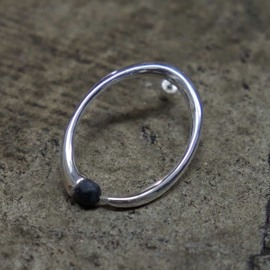 【お取り寄せ注文可能】Leather Jewel Oval Earring