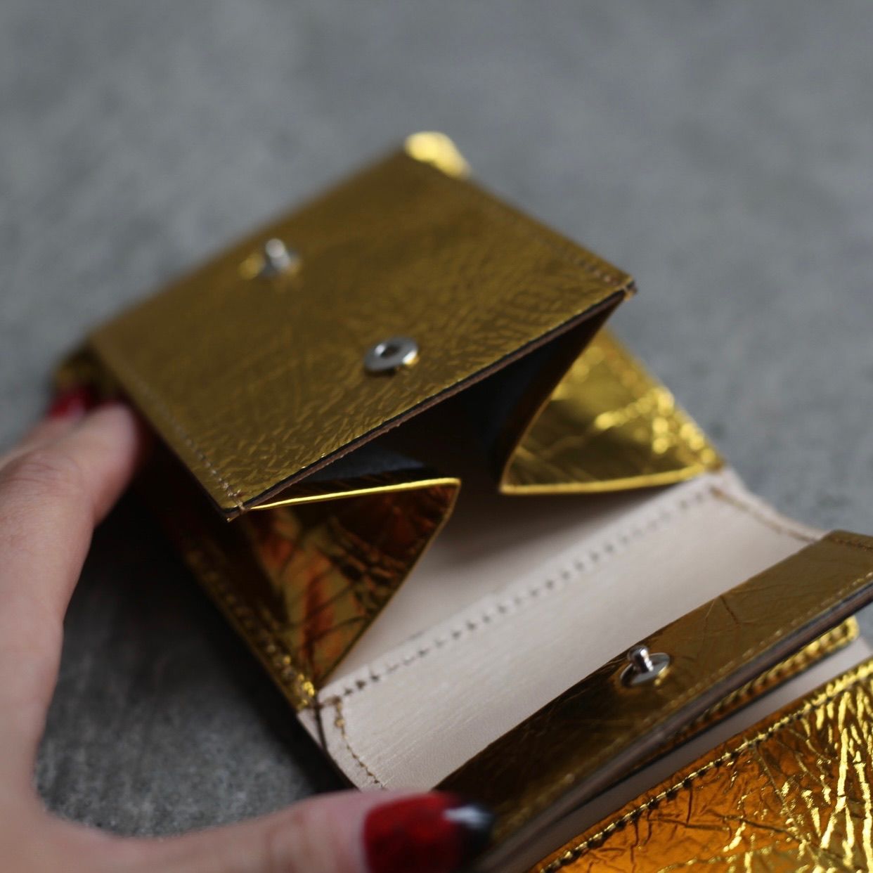 【残り一点】Metallic String Purse