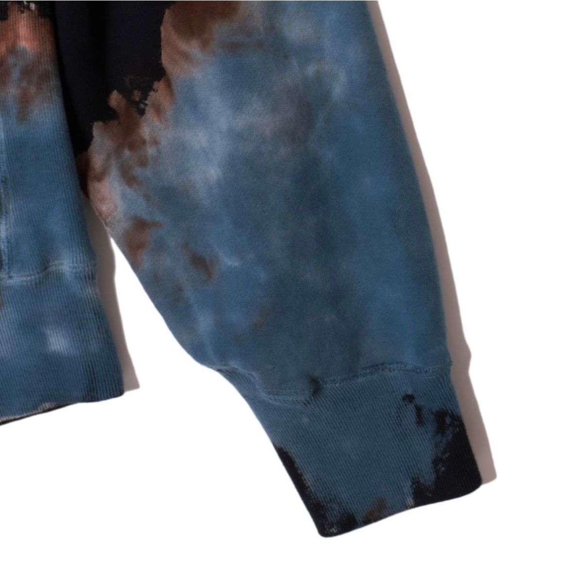 【残り一点】"CS" Melt Dye Sweat Pullover