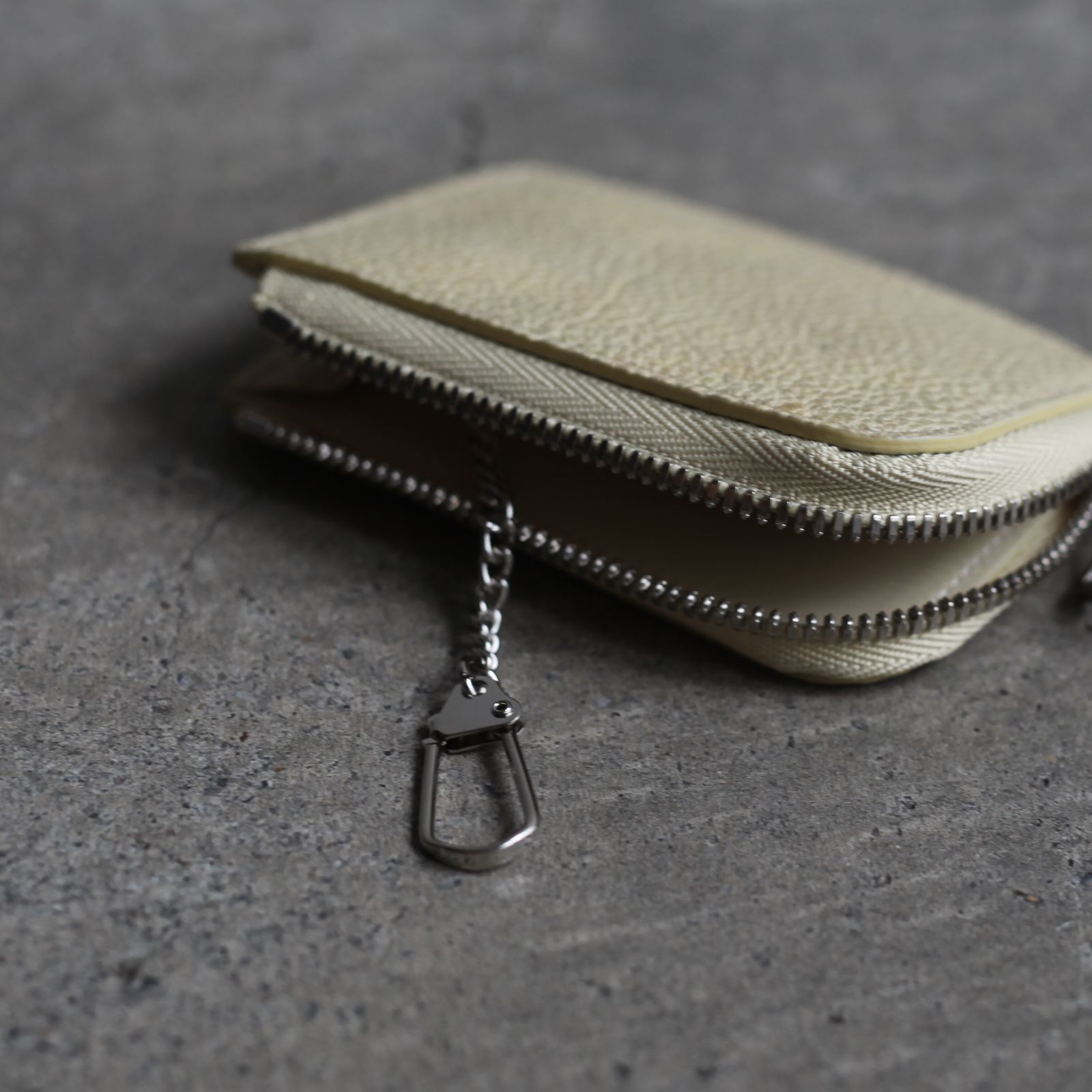 【残りわずか】Cristy Key Coin Case(SHIRO)