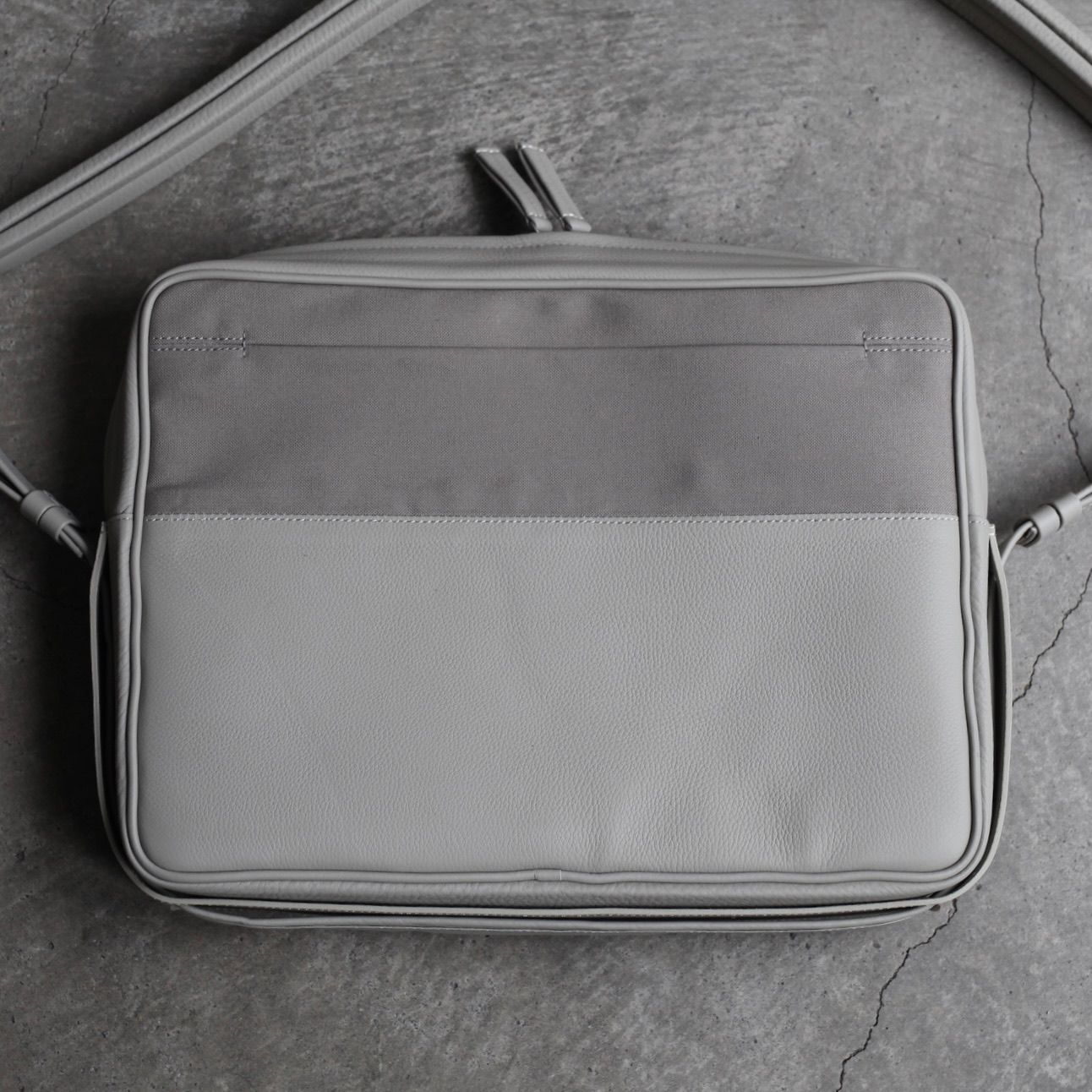 【残り一点】ソフトショルダーバック_Large(WHITE BEIGE)
