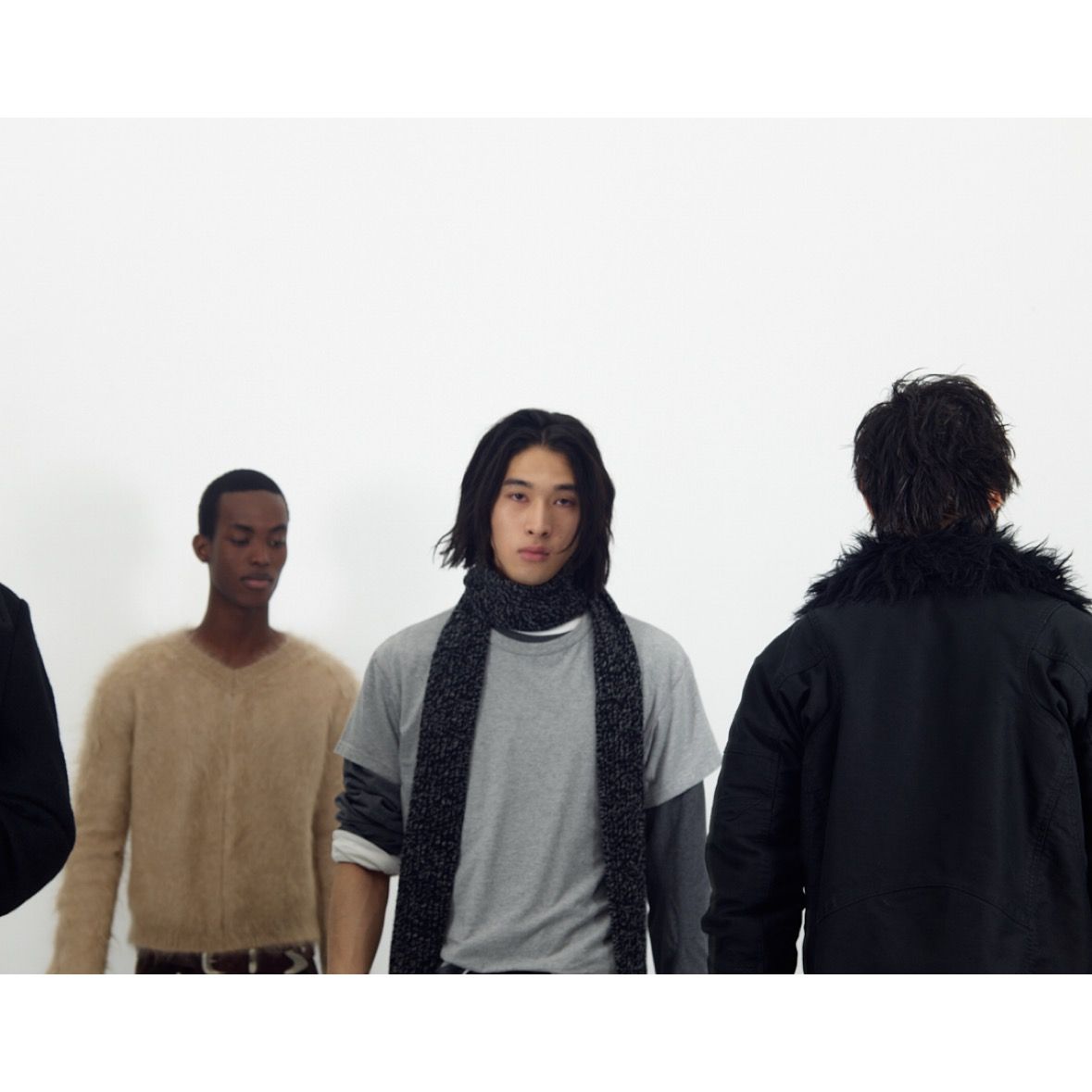 【残り一点】Brushed Mohair V-Neck Sweater