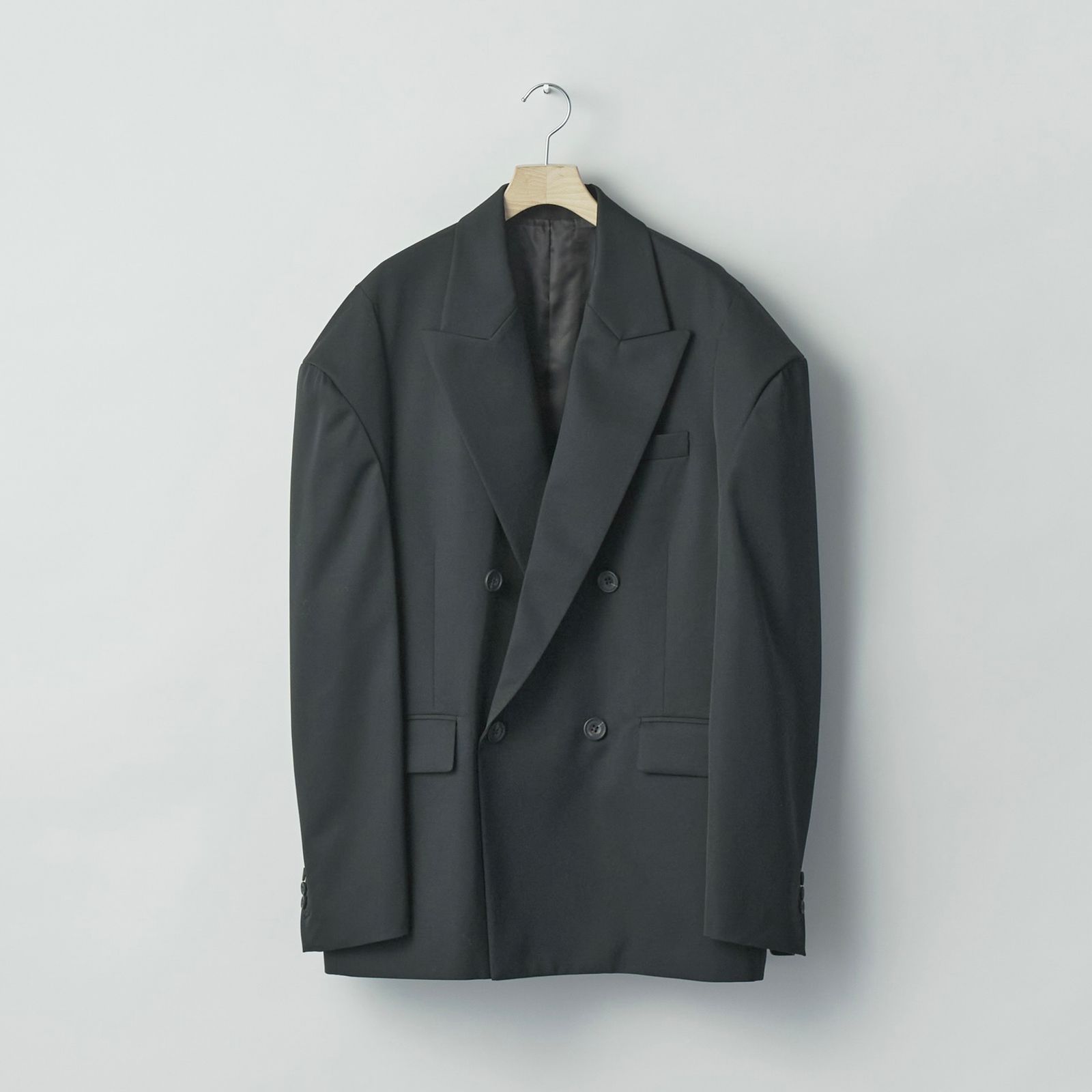 【残り一点】Deformed Shoulder Double Breasted Jacket(2/90 WOOL GABARDINE)