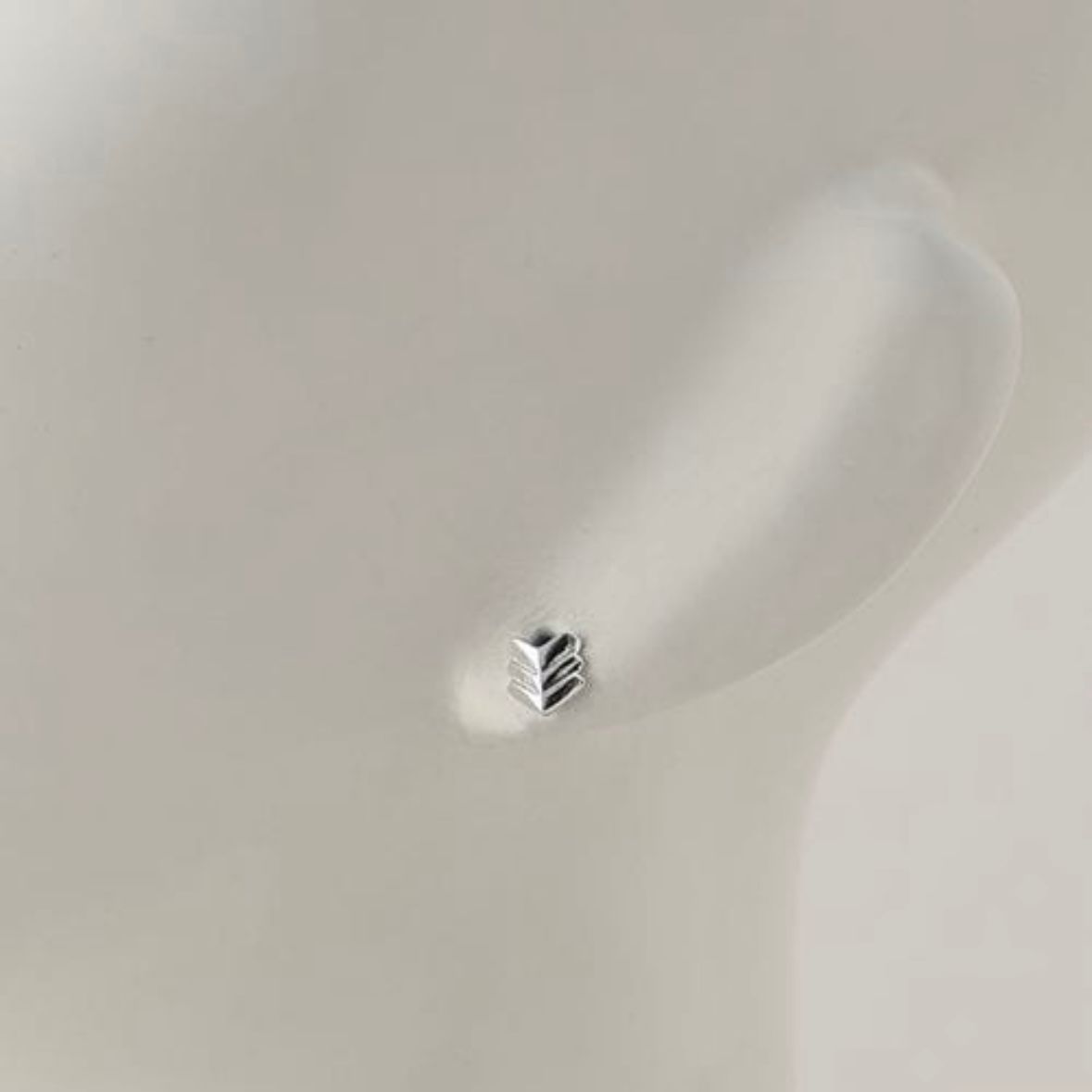 【残り一点】YU-KIN ZG Dot Earrings(両耳用）