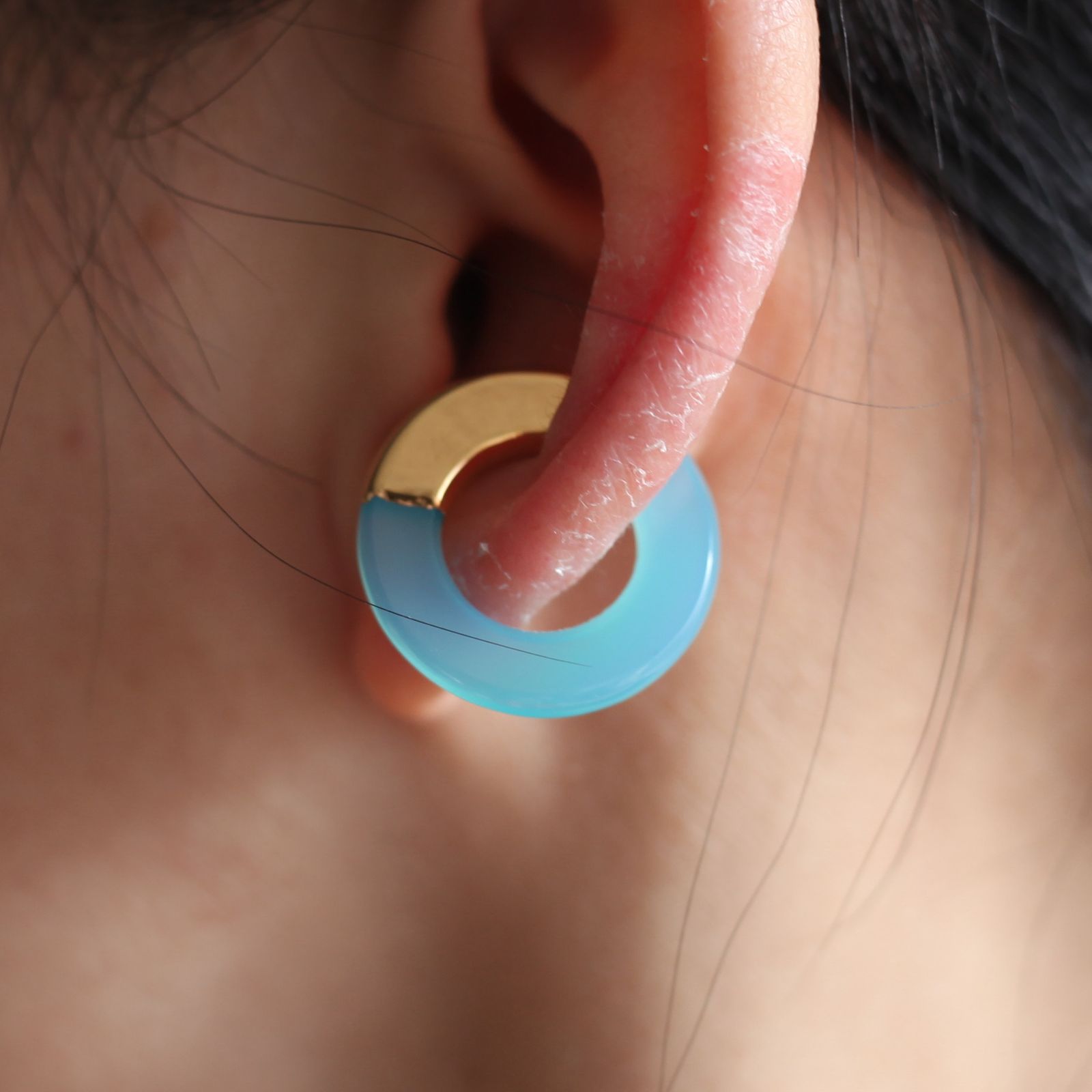 【お取り寄せ注文可能】Ukishima Sea Blue Chalcedony Ear Cuff(片耳用）