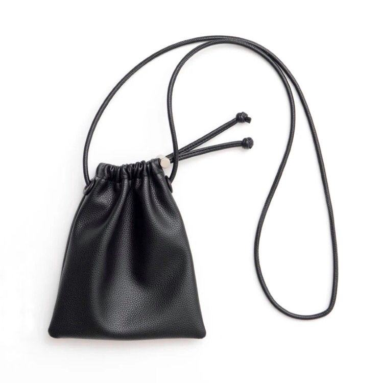 【残り一点】Studs Drawstring Mobile Tote Bag