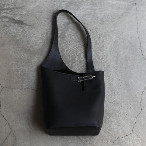 【残り一点】 FOLDIE BUCKET(CALFSKIN)