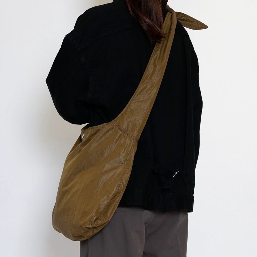 【残り一点】Knotted Leather Like Nylon Shoulder Bag