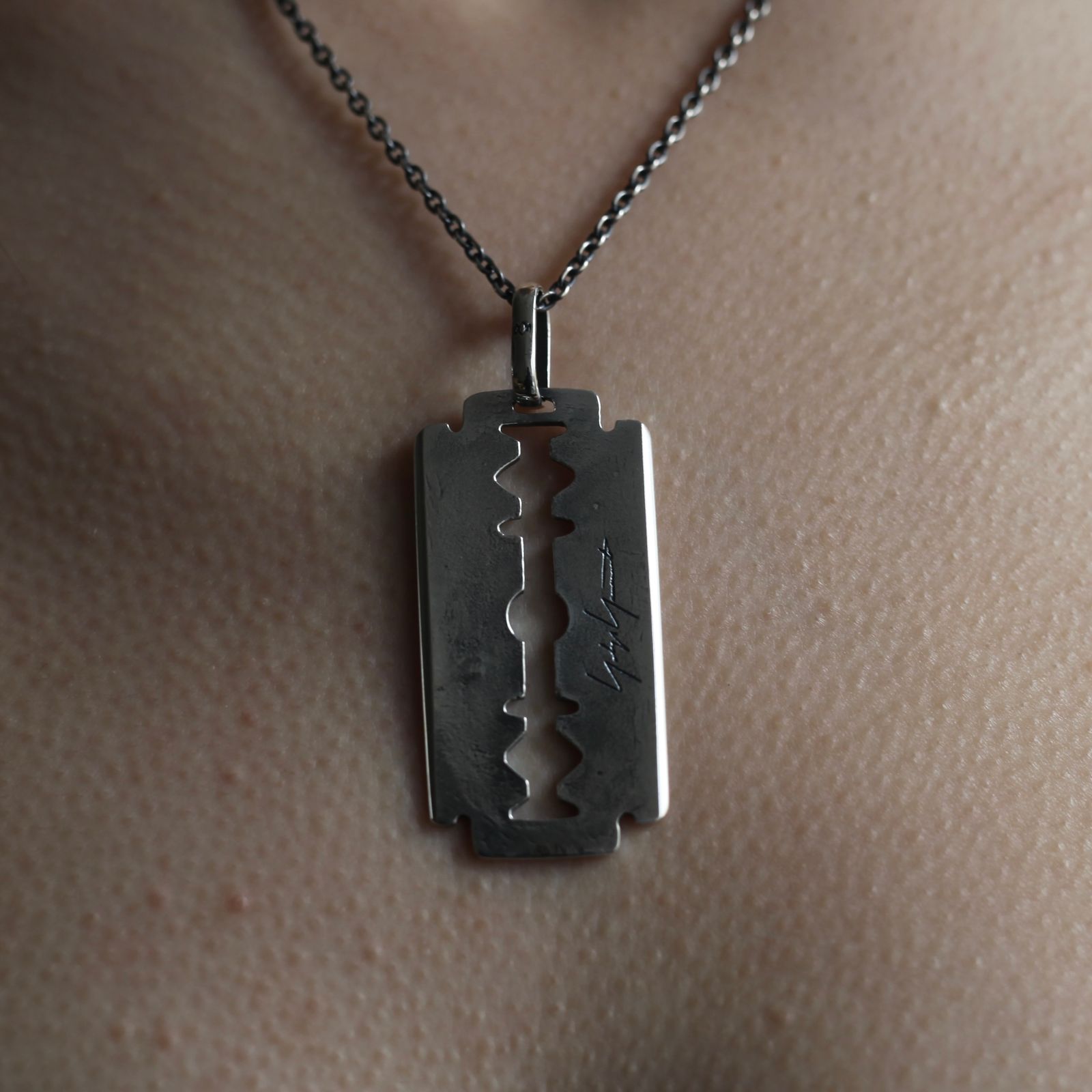 【残り一点】Razor Pendant