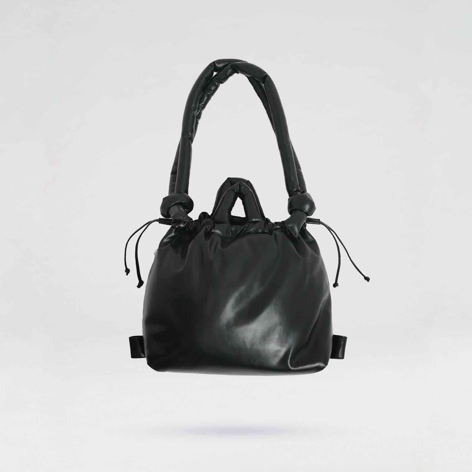 【再販売通知受付可能】Ona Vegan Leather Bag