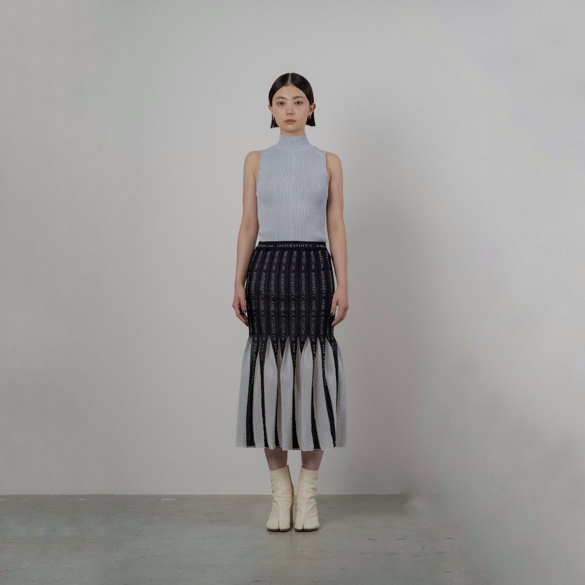 【残り一点】Emblem Pleats Knitted Skirt