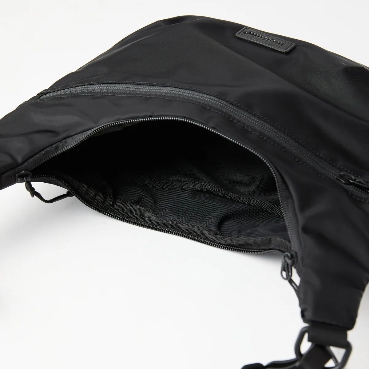 【残り一点】Nylon Crossbody Bag