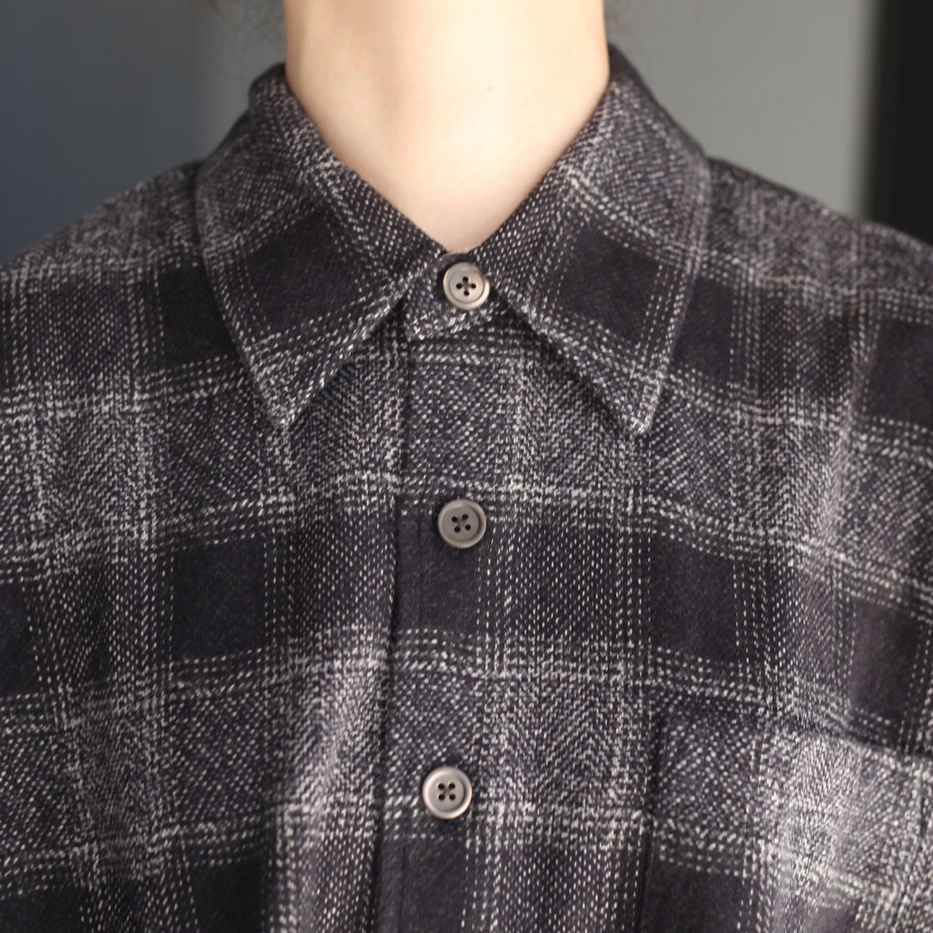 【残り一点】Above Shirt