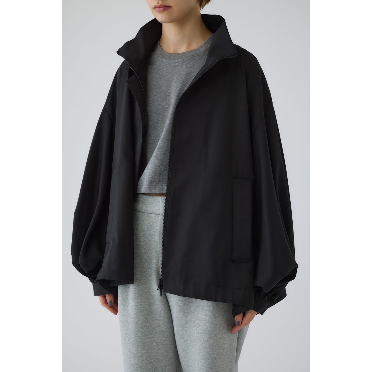 【残り一点】Stand Collar Tuck Sleeve BZ