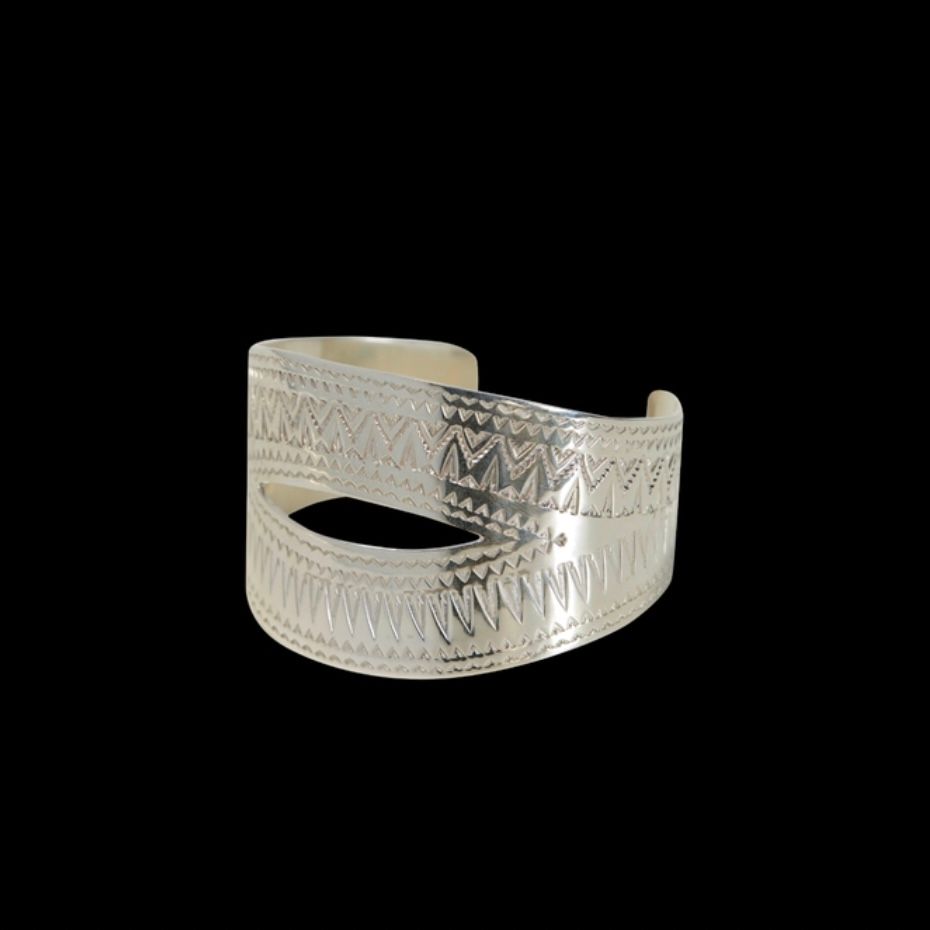 【お取り寄せ注文可能】Teuchi Tribal Plate Bangle