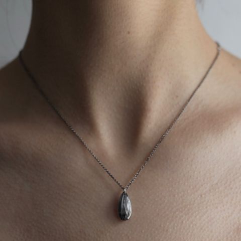 【再販売通知受付可能】Girasol Necklace