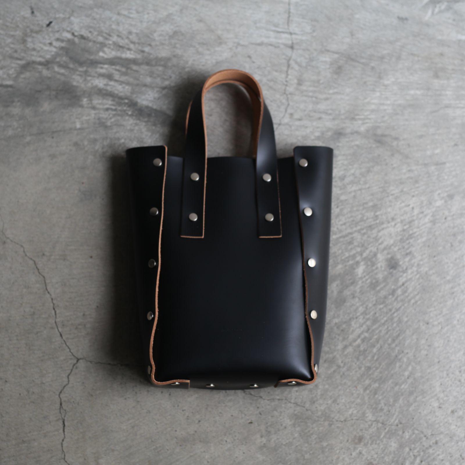 【次回入荷9月下旬予定】Assemble Hand Bag Tall_S(BLACK)