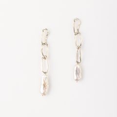 【お取り寄せ注文可能】Broken Chain Square Pearl Earrings(両耳用）
