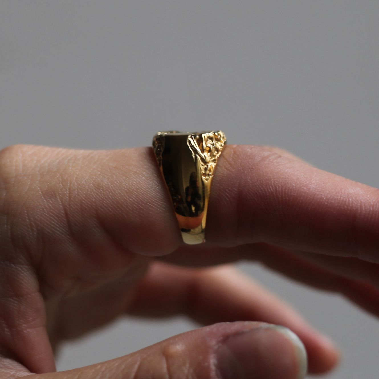 【残り一点】Rock Signet Ring(GOLD)