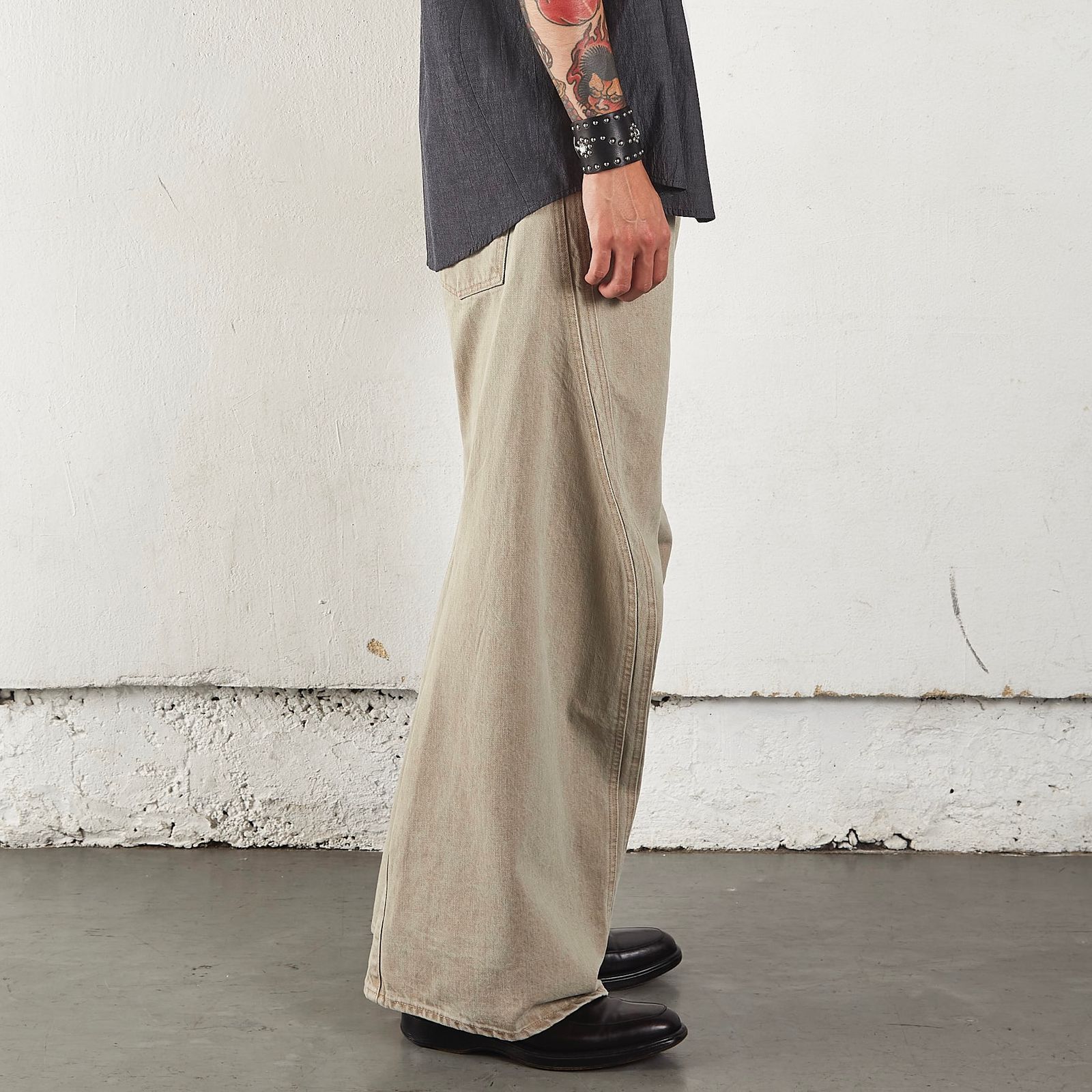 【残りわずか】3D Twisted Wide Leg Jeans