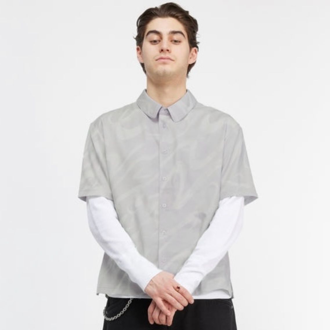 【残り一点】Chilling Satin Shirt