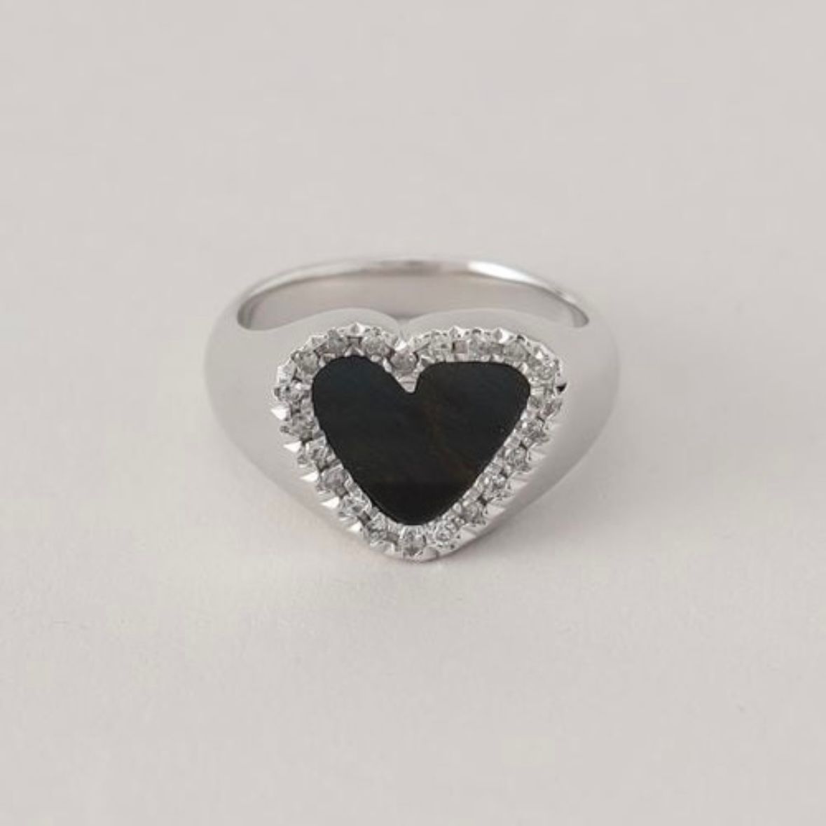 【お取り寄せ注文可能】Diamond Heart Stone Ring(BLACK×SILVER)