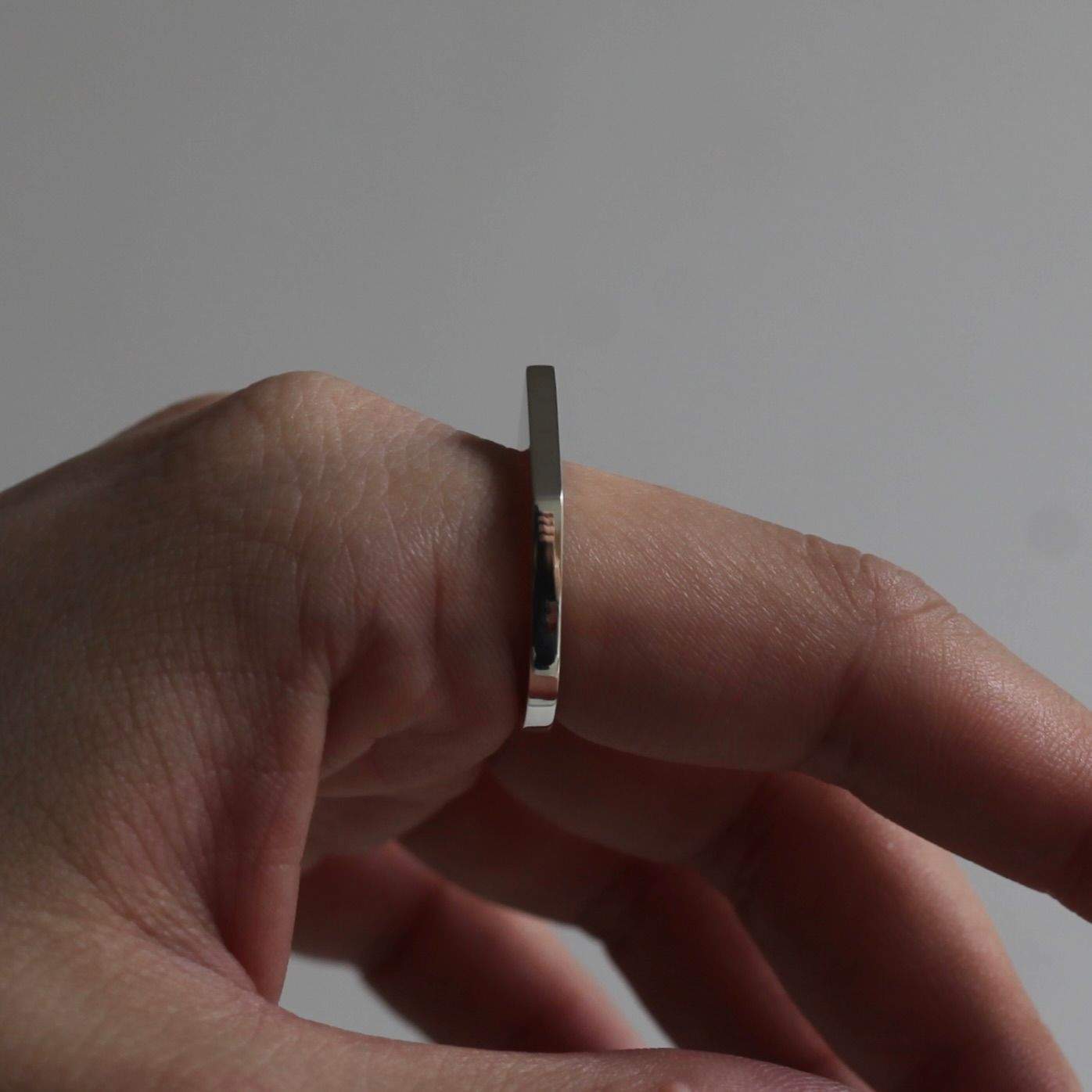 【残り一点】Flat Triangle Ring