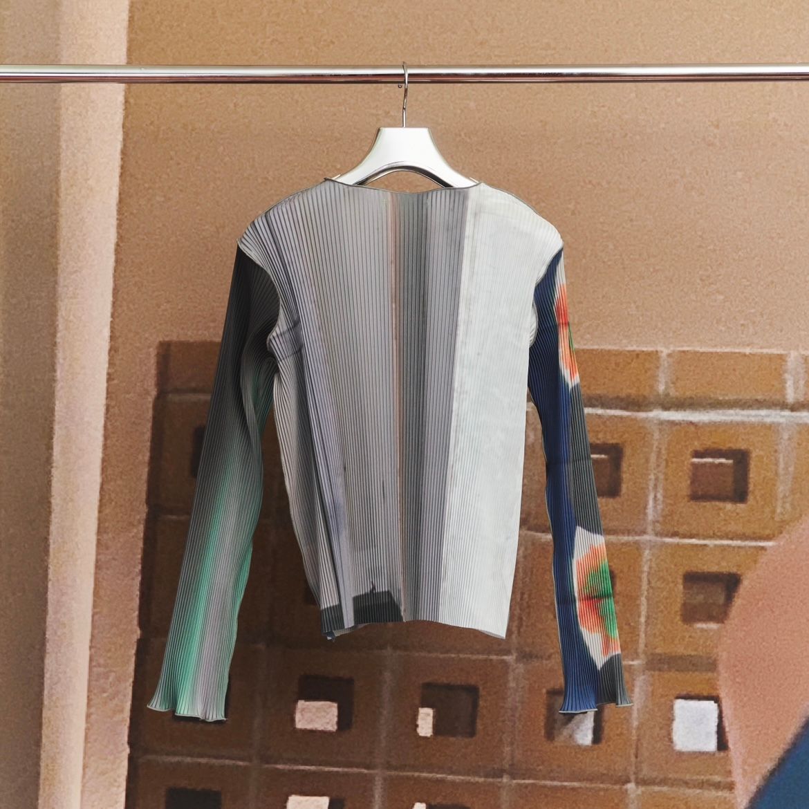【残り一点】Graphic Top