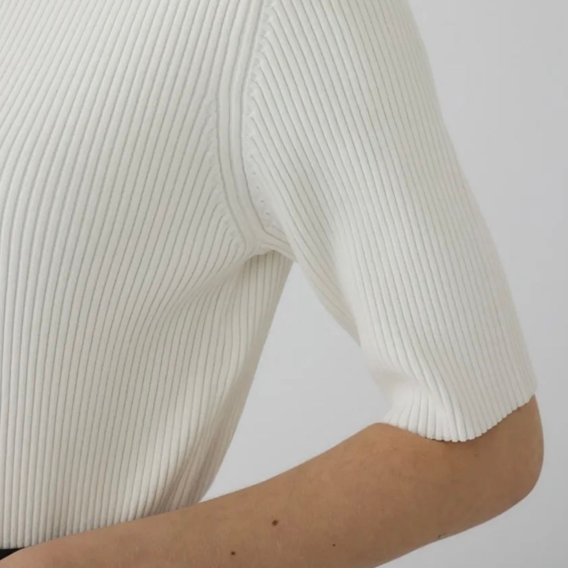 【残り一点】Compact Knit Tops