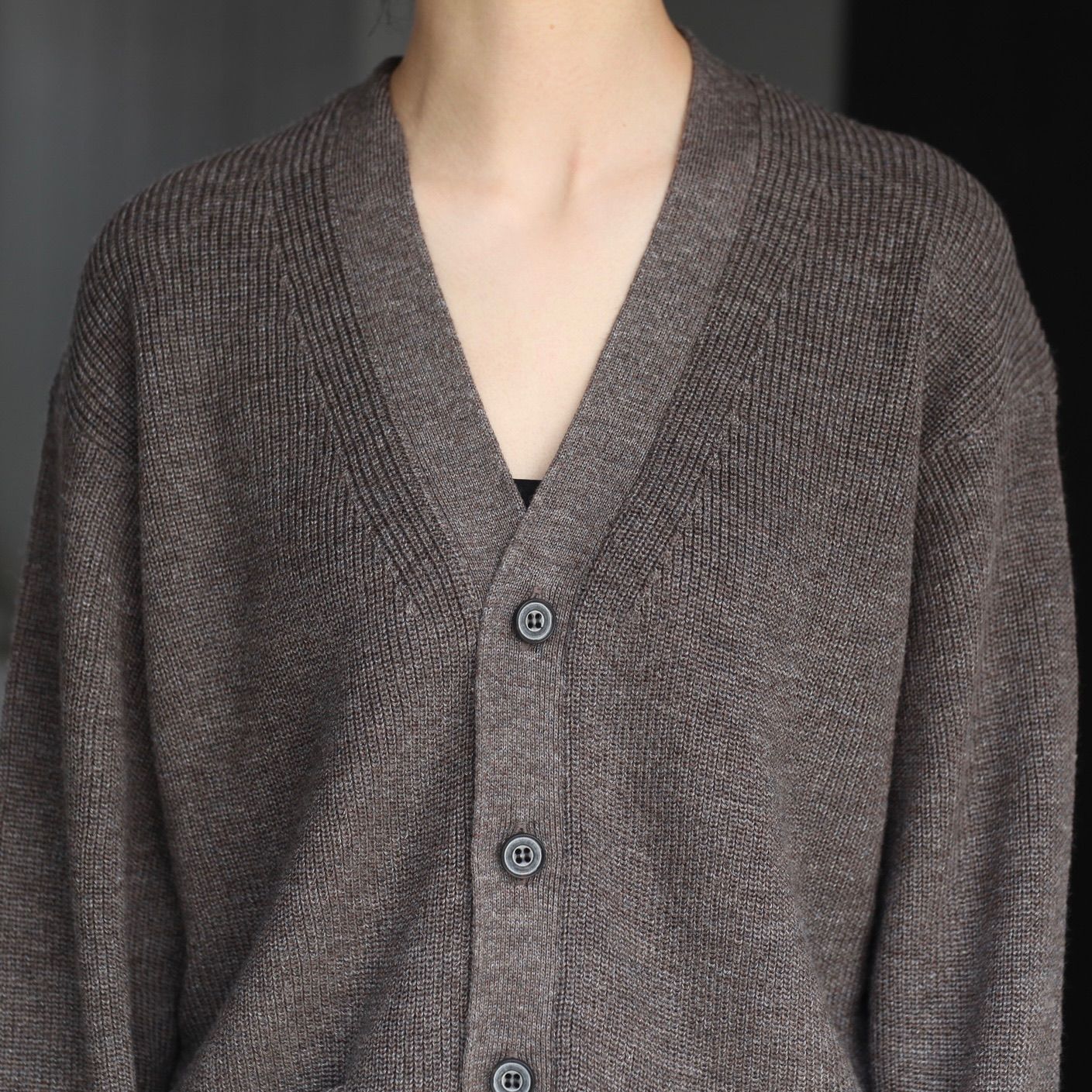 【残り一点】Aze V Neck Cardigan