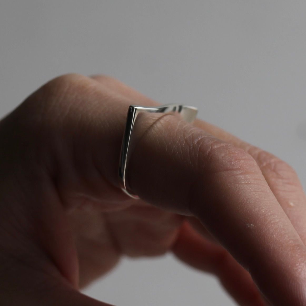 【残り一点】Flat Wave Ring