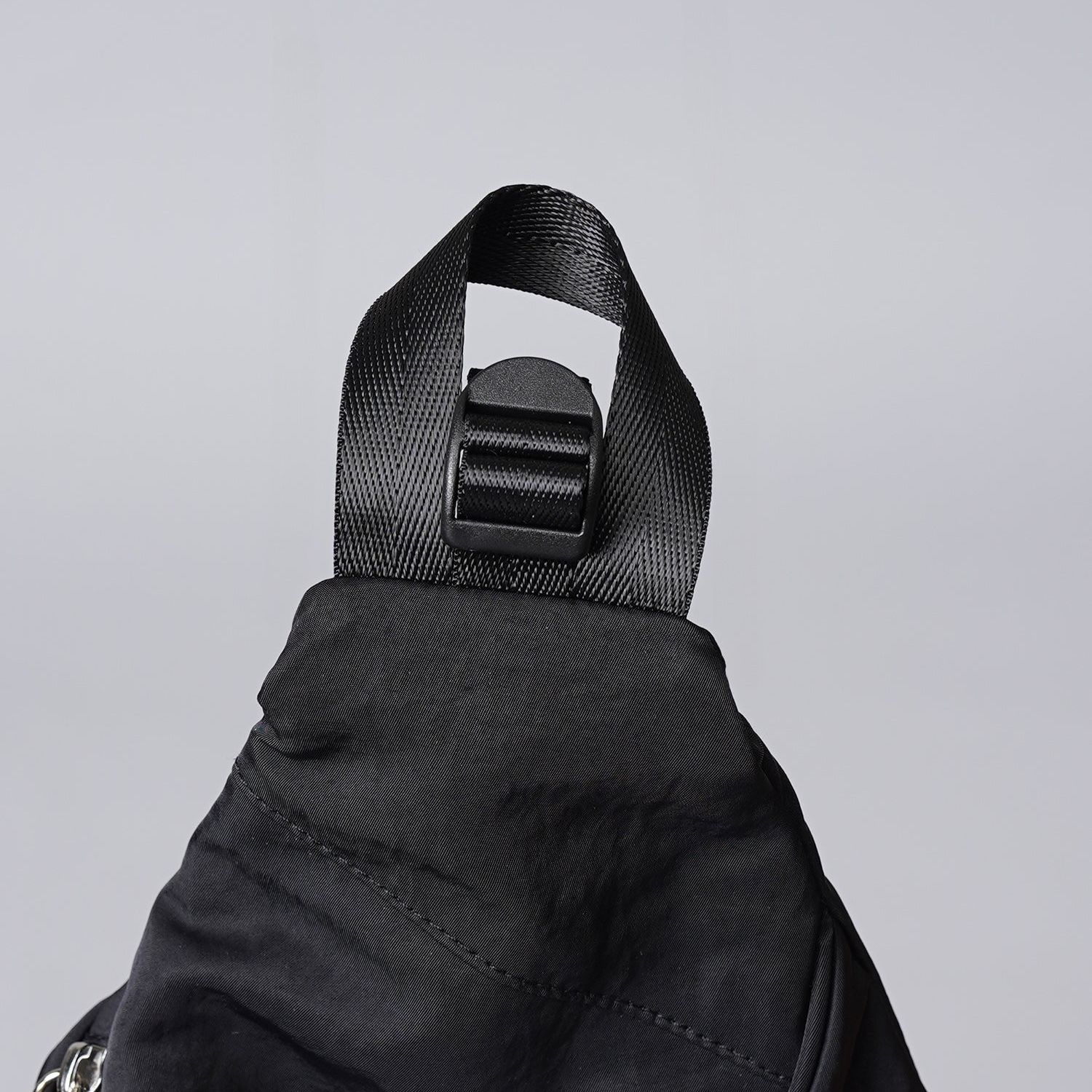 【残り一点】Nylon Sling Bag