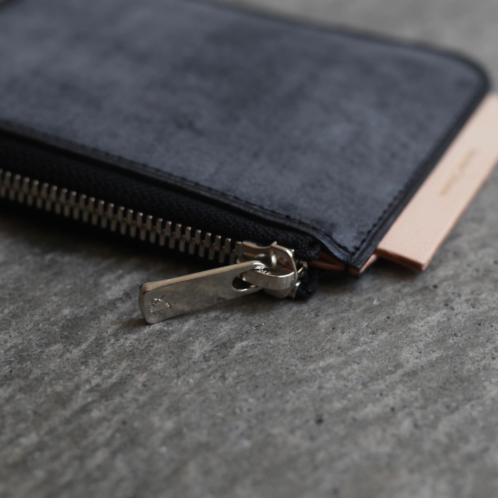 【残りわずか】L Purse(BLACK)