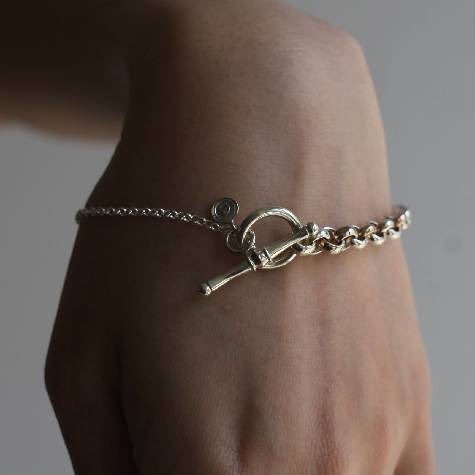 【残り一点】Gradient Rolo Chain Bracelet T-BAR