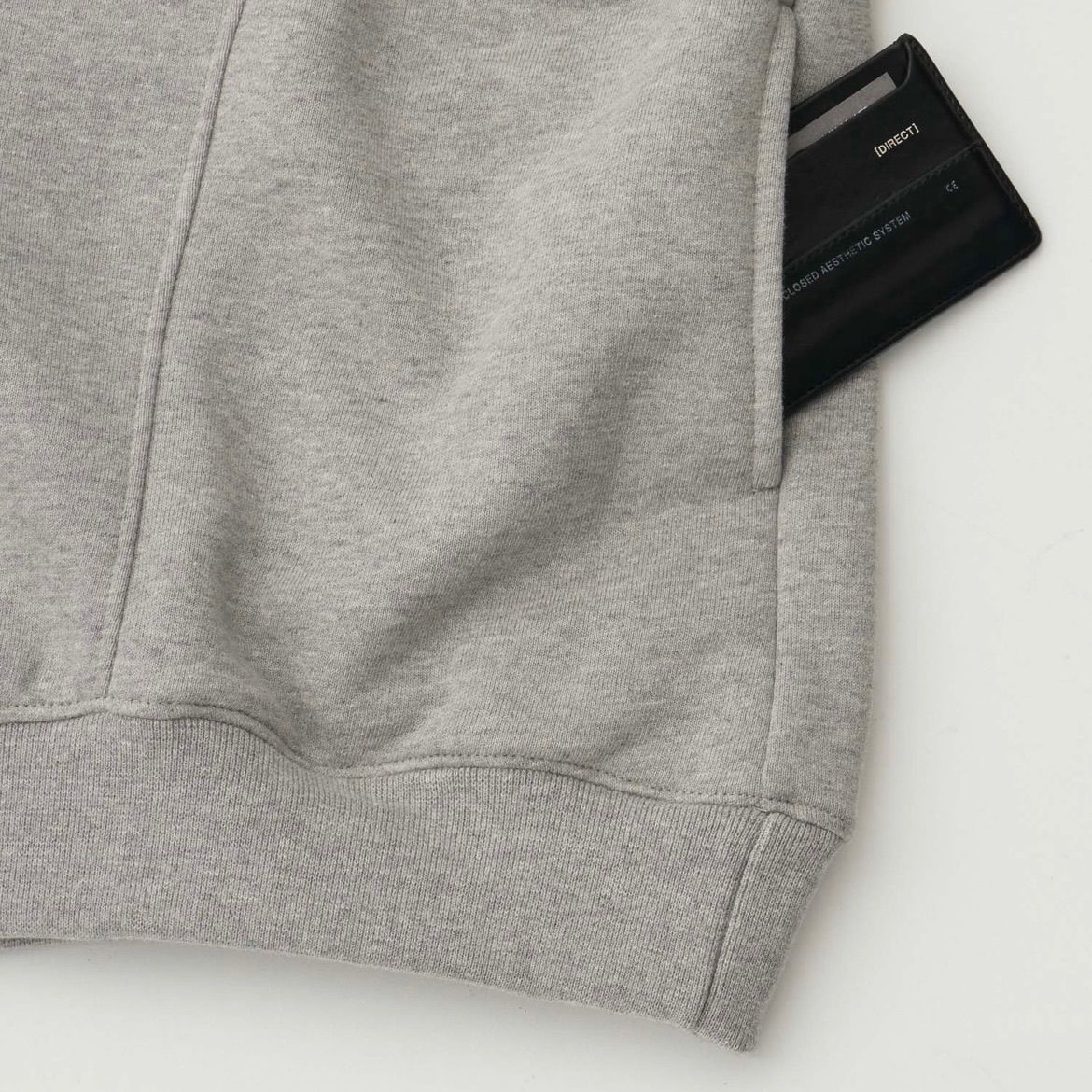 【残り一点】Gymnasium Quarter Zip Sweat