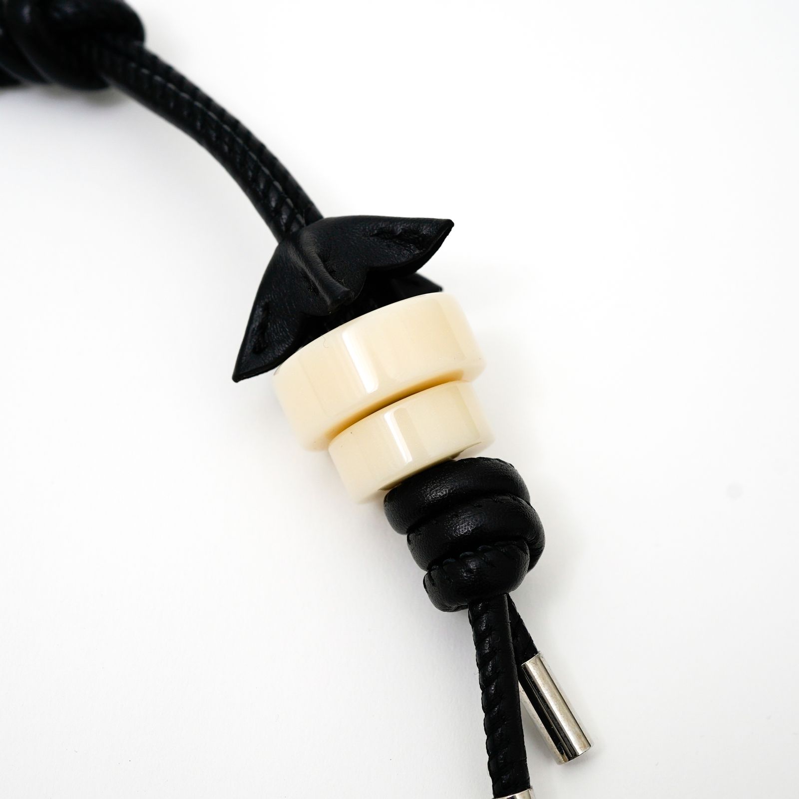 【残りわずか】Cristy Flower Knot Charm(STCOW)