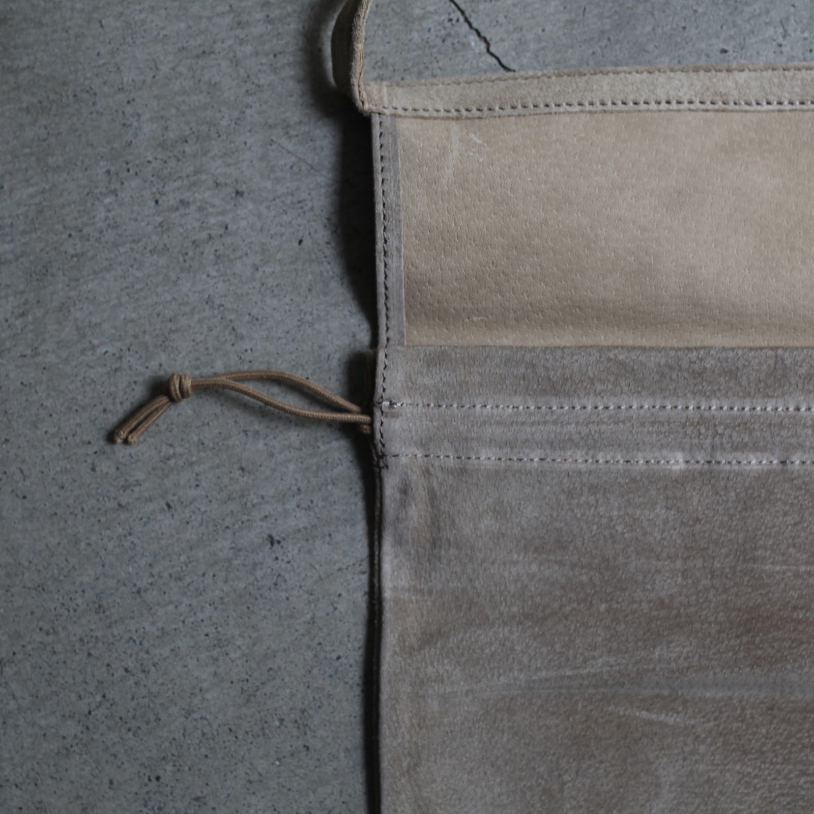 【残りわずか】Red Cross Bag Big(BEIGE)