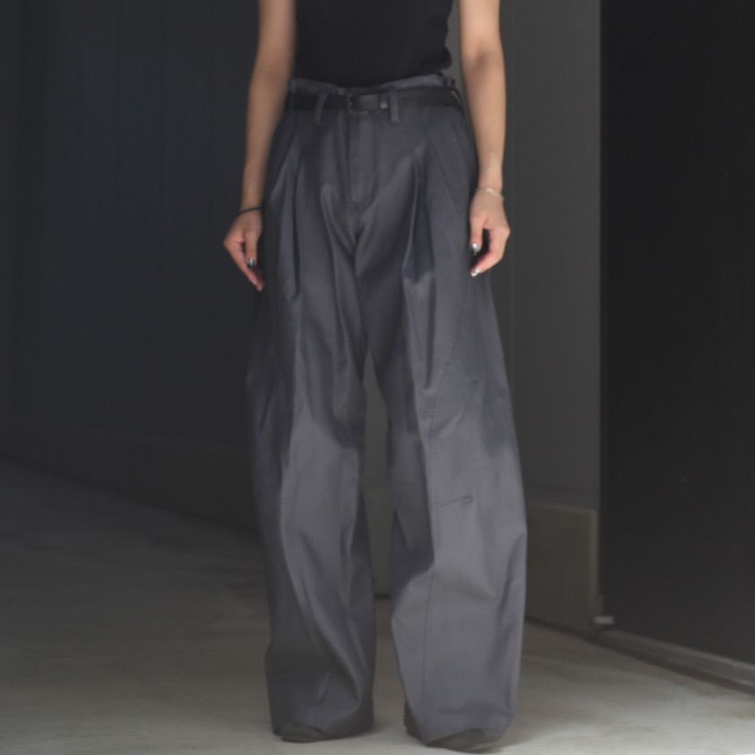 【残り一点】2Tucked Twisted Trousers