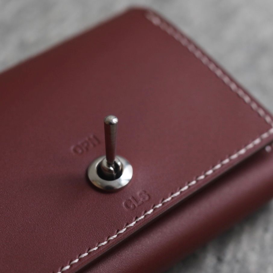 【残り一点】Switch Trifold Wallet(ALT)