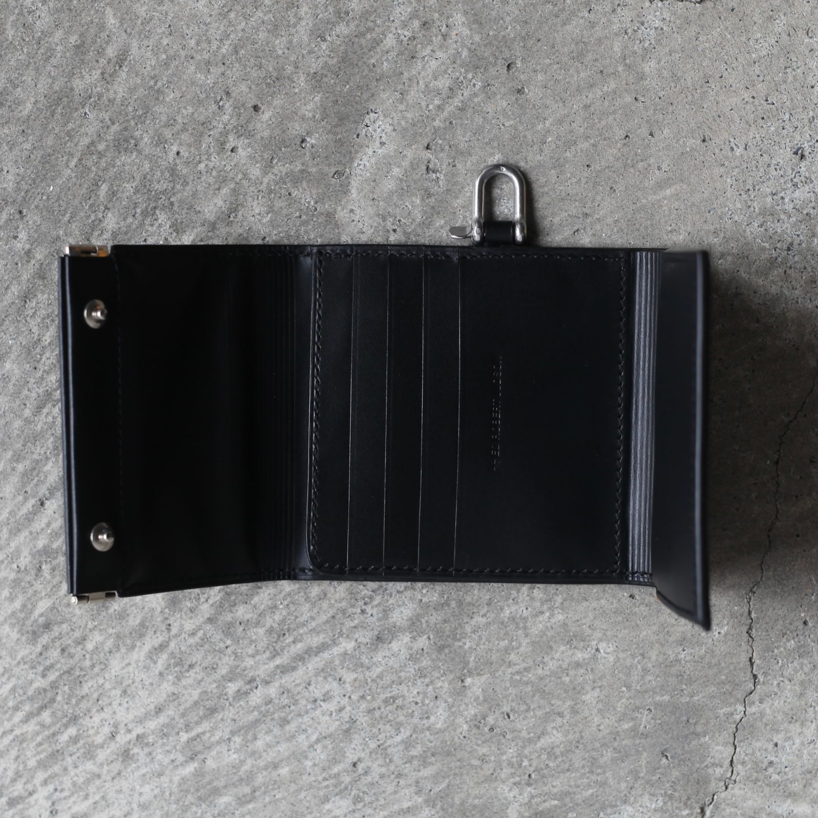 【残り一点】Shackle Bifold Wallet(DERRICK)