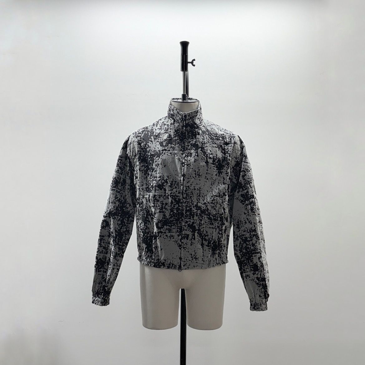【残り一点】Athlete Jacket with Reebok in winter scenery