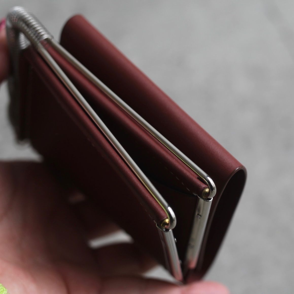 【残り一点】Coil Spring Trifold Wallet(HOOKE_COW)