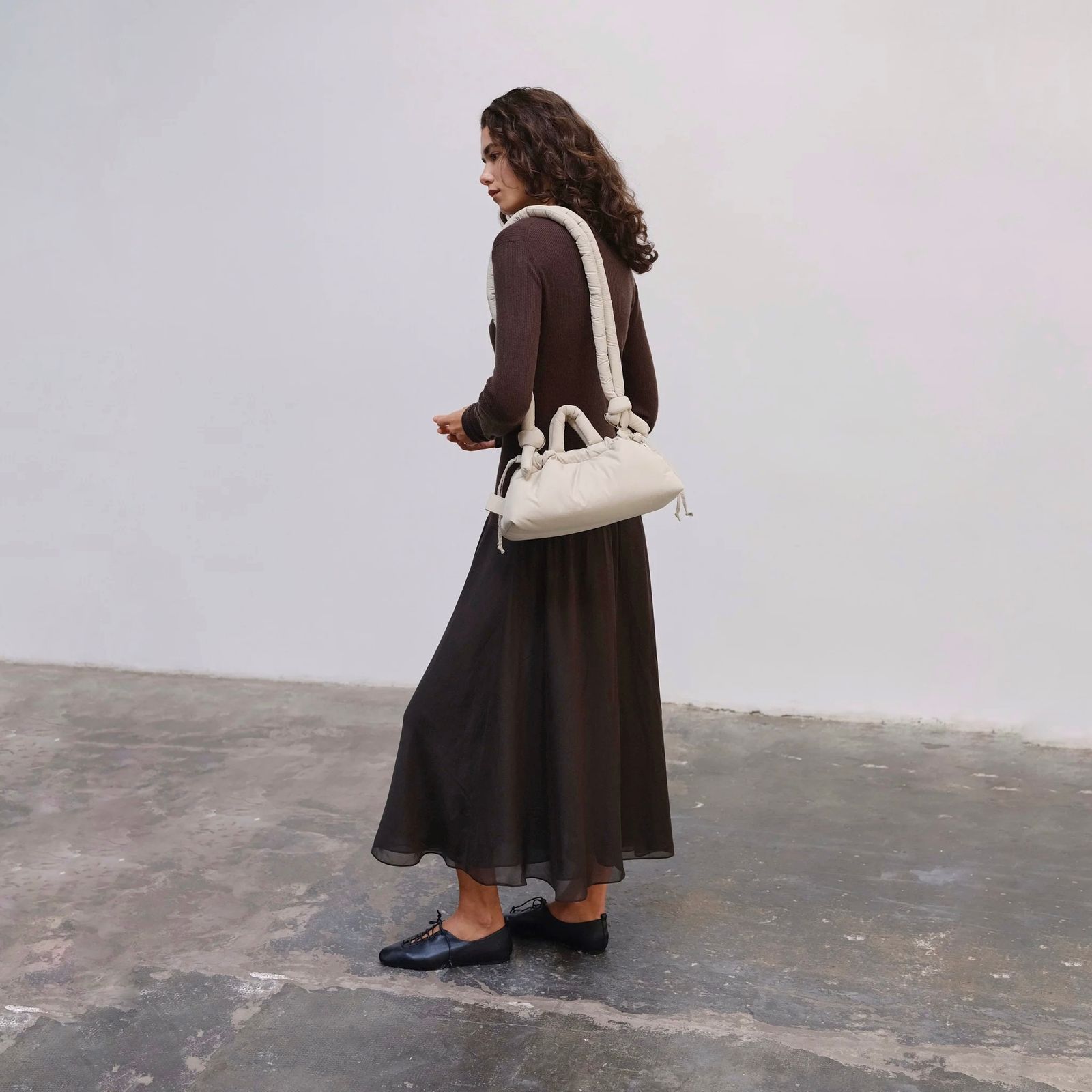 【Olend】ONA BAGUETTE BAG バケットバック ふっくら 軽量 OLEND - 【残り一点】Ona Baguette Bag | ACRMTSM ONLINE STORE