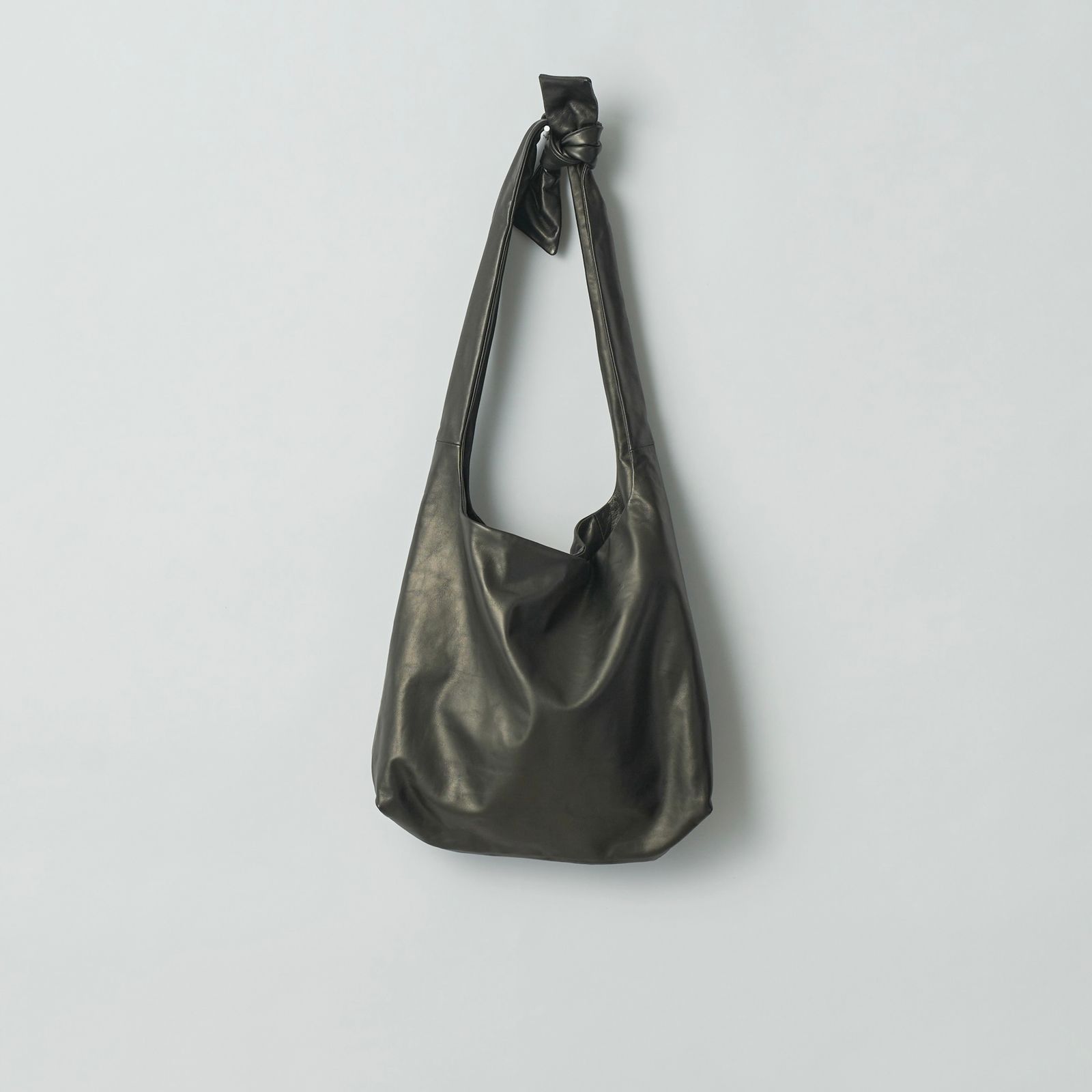 stein - 【残りわずか】Tie Tote Bag(LEATHER) | ACRMTSM ONLINE STORE