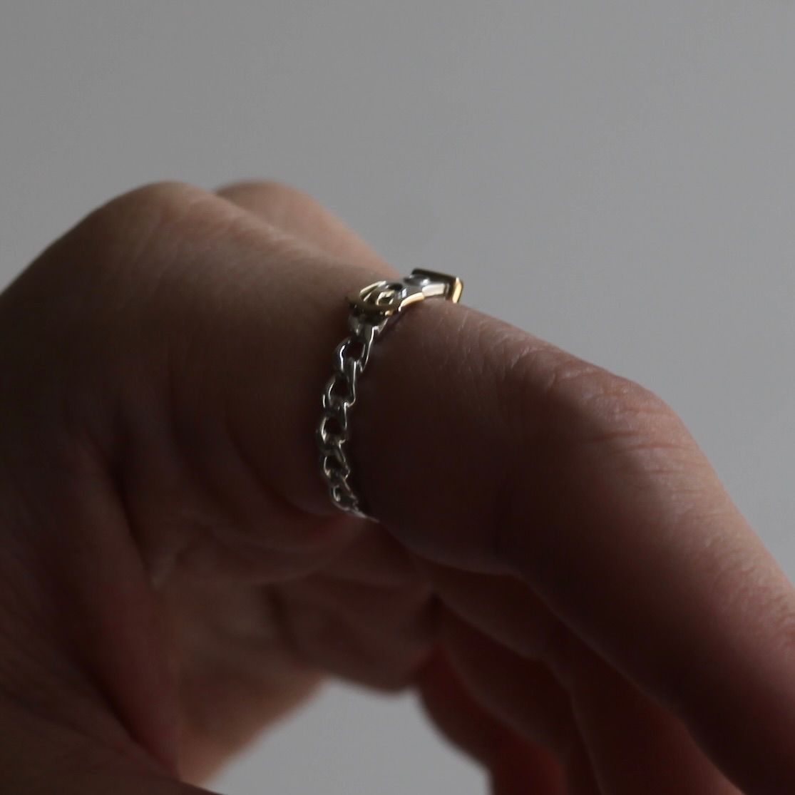 【残り一点】Victorian Buckle Curb Chain Ring(18K POINT)