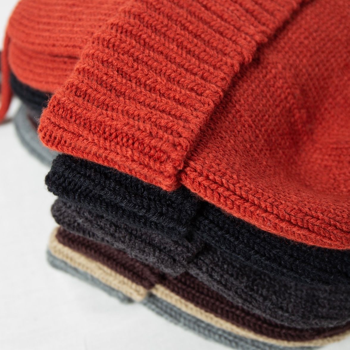 【再販売通知受付可能】Ear Knit Watch