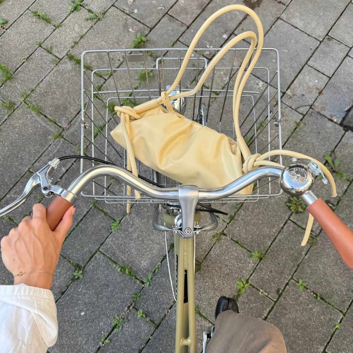 【残りわずか】Dumpling Bag