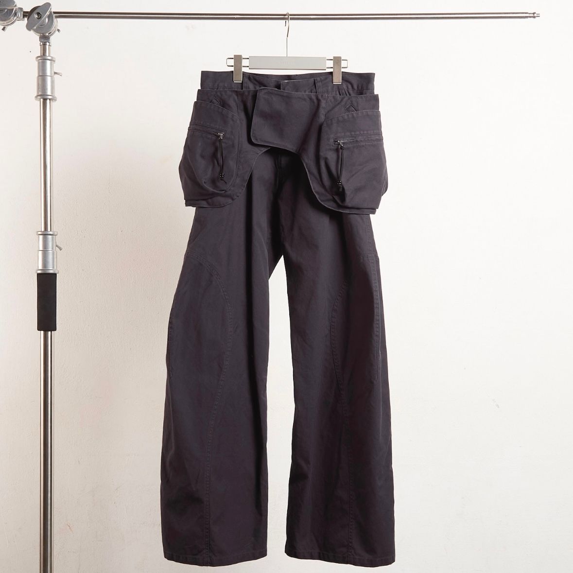 【残りわずか】Detachable Utility Curved Leg Pants